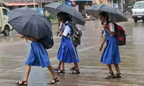 புதுச்சேரியில் நாளையும் பள்ளி, கல்லூரிகளுக்கு விடுமுறை