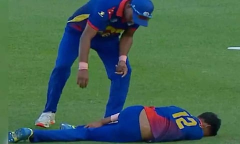 விக்கெட் வீழ்த்தி கொண்டாடிய வீரருக்கு ஏற்பட்ட சோகம்.. வைரலாகும் வீடியோ