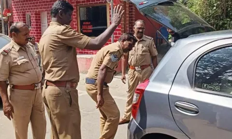 பல்லடத்தில் மூவர் கொலை எதிரொலி- ஈரோட்டில் 570 தோட்ட வீடுகளை கண்காணிக்கும் போலீசார்