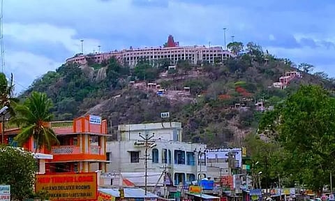 பழனியில் நாளை திருக்கார்த்திகை தீப திருவிழா: தங்கரத புறப்பாடு ரத்து