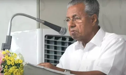 பெண்கள் உரிமைக்காக அரும்பணியாற்றியவர் பெரியார்- பினராயி விஜயன்