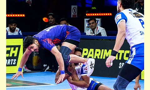 புரோ கபடி லீக்: அரியானாவுக்கு அதிர்ச்சி அளித்த டெல்லி