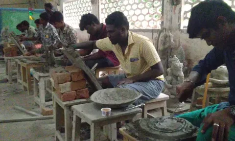 மாமல்லபுரம் சிற்பக்கல்லூரியில் நடைபெற்ற `பூம்புகார்' கைத்திறன் போட்டி