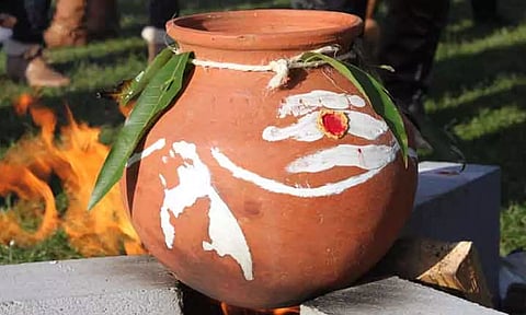 பொங்கல் பானையில் பஞ்சபூதங்கள்