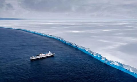 30 வருடங்களுக்குப் பின்: மீண்டும் நகரத் தொடங்கிய உலகின் மிகப்பெரிய பனிப்பாறை - வீடியோ