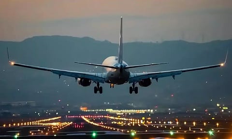 பண்டிகை கால தொடர் விடுமுறை: விமான கட்டணங்கள் பல மடங்கு உயர்வு- பயணிகள் அதிர்ச்சி