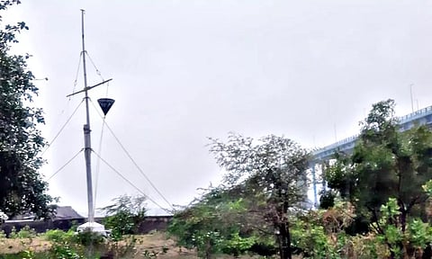 7 துறைமுகங்களில் புயல் எச்சரிக்கை கூண்டு ஏற்றம்