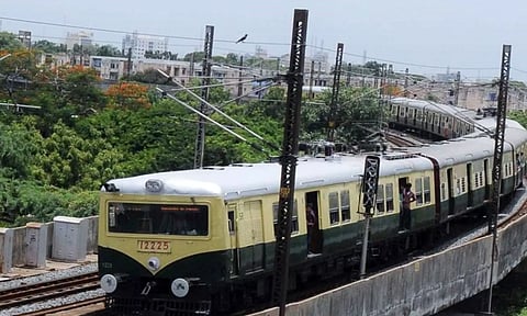 சென்னை: வேளச்சேரி-பரங்கிமலை பறக்கும் ரெயில் சேவை 2025 மார்ச்சில் தொடக்கம்?