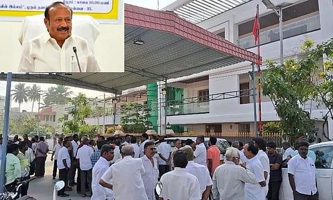 பாதிப்புக்கு நிதி கேட்டால் ரெய்டு நடத்தி நெருக்கடி கொடுக்கும் மத்திய அரசு- அமைச்சர் குற்றச்சாட்டு