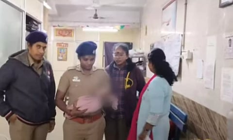 பெரம்பூர் ரெயில் நிலையம் அருகே கைவிடப்பட்ட 3 மாத குழந்தை மீட்பு