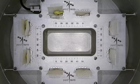 விண்வெளியில் CROPS திட்டம்- இஸ்ரோ புதிய சாதனை
