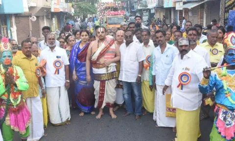 சிங்கிரிகுடி நரசிம்மர் கோவிலுக்கு பக்தர்கள் புனித பாத யாத்திரை