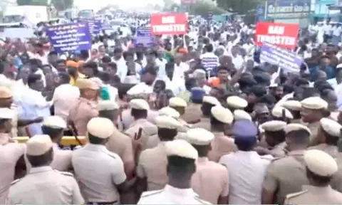 டங்ஸ்டன் திட்டத்திற்கு எதிர்ப்பு - பேரணி - மறியல் - போக்குவரத்து பாதிப்பு
