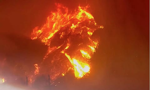 கலிபோர்னியாவில் பயங்கர காட்டுத்தீ: 2 பேர் பலி