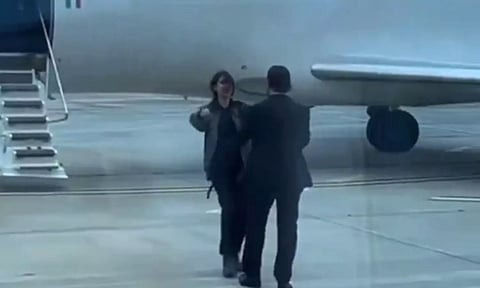 ஈரான் சிறையில் இருந்து விடுதலையாகி நாடு திரும்பிய இத்தாலி பத்திரிகையாளர்