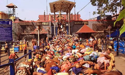 சபரிமலை ஐயப்பன் கோவிலில் 11 நாட்களில் 10 லட்சம் பக்தர்கள் தரிசனம்