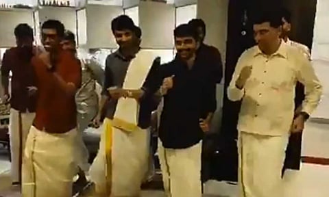 VIDEO: குகேஷ், பிரக்ஞானந்தா உடன் மனசிலாயோ பாடலுக்கு ஆட்டம் போட்ட விஸ்வநாதன் ஆனந்த்