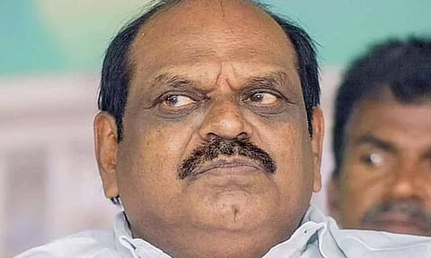 முன்னாள் அமைச்சர் வைத்திலிங்கத்திற்கு தொடர்புடைய ரூ.100 கோடி மதிப்பிலான சொத்துக்கள் முடக்கம்