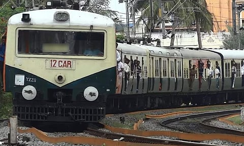 காட்டாங்குளத்தூர்- தாம்பரம் இடையே சிறப்பு புறநகர் ரெயில்கள் இயக்கம்