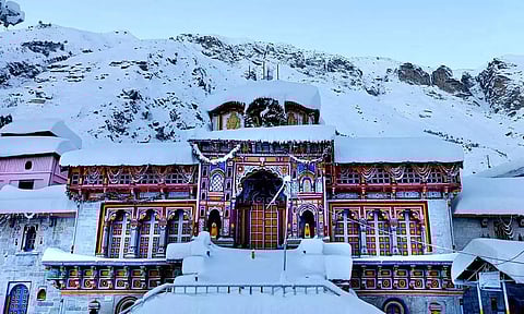 வருடத்தில் 6 மாதம்  மட்டுமே திறந்திருக்கும் ஆலயம்