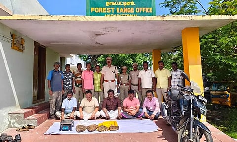 திமிங்கல உமிழ்நீர் பதுக்கி விற்பனை: 5 பேர் கைது