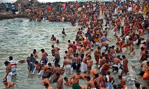 கன்னியாகுமரியில் நடைபெறும் `பலிகர்ம பூஜை'