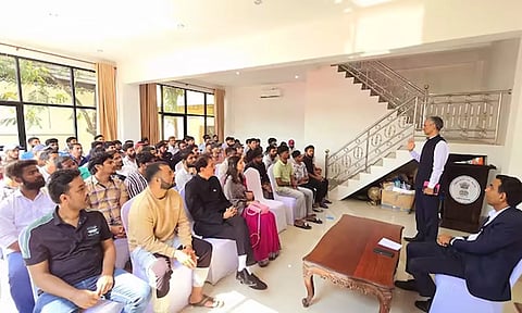 லாவோசில் கடத்தப்பட்ட 67 இந்தியர்கள் மீட்பு- தாயகம் அனுப்ப நடவடிக்கை