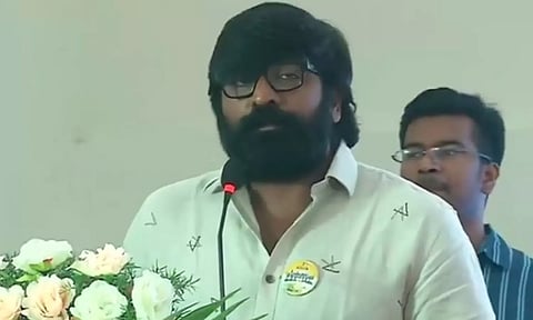 PAN CARD விண்ணப்பிக்கும் இணையதளத்தில் தமிழ் மொழியும் சேர்க்கப்பட வேண்டும்- விஜய் சேதுபதி