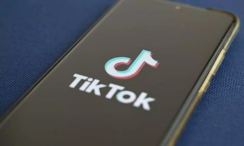 டிக்டாக்கில் வீடியோ வெளியிட்ட சிறுமி சுட்டுக்கொலை- தந்தை வெறிச்செயல்