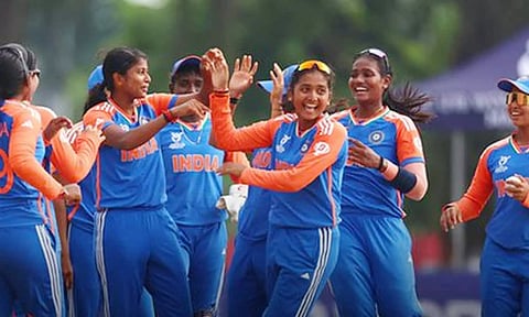 ஜூனியர் பெண்கள் டி20 உலகக் கோப்பை: இங்கிலாந்தை வீழ்த்தி இறுதிப்போட்டிக்கு இந்தியா தகுதி