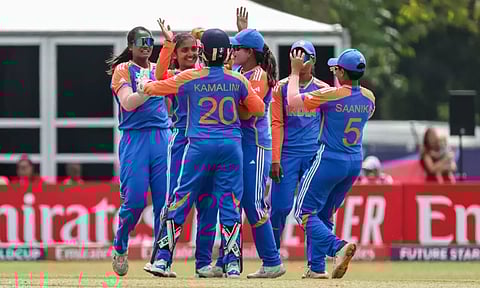 ஜூனியர் பெண்கள் டி20 உலகக் கோப்பை: இறுதிப் போட்டியில் 82 ரன்களில் ஆல் அவுட் ஆன தெ.ஆ. அணி