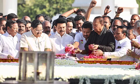 தி.மு.க. என்னும் அசைக்க முடியாத ஆலமரத்தின் ஆணிவேர் பேரறிஞர் அண்ணா- துணை முதலமைச்சர்