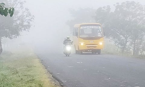 பண்ருட்டி-விழுப்புரம் பகுதிகளில் வழக்கத்தை விட அதிக பனிப்பொழிவு