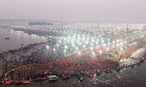 கும்பமேளாவில் மூத்த குடிமக்கள் 2000 பேர் புனித நீராட ஏற்பாடு செய்த உ.பி. அரசு