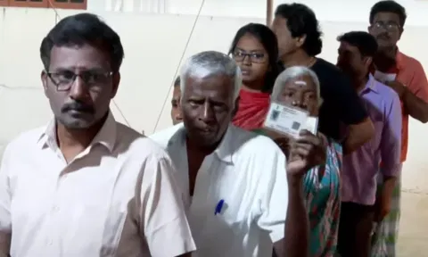 ஈரோடு கிழக்கு இடைத்தேர்தல் வாக்குப்பதிவு துவக்கம்