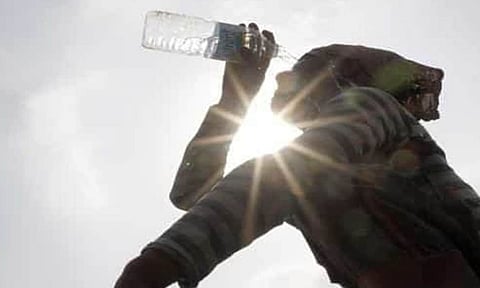 தமிழகத்தில் இயல்பை விட வெப்பநிலை அதிகரிக்கும்- வானிலை ஆய்வு மையம் தகவல்