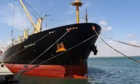 ரஷியாவில் கரை ஒதுங்கிய சீன சரக்கு கப்பல்