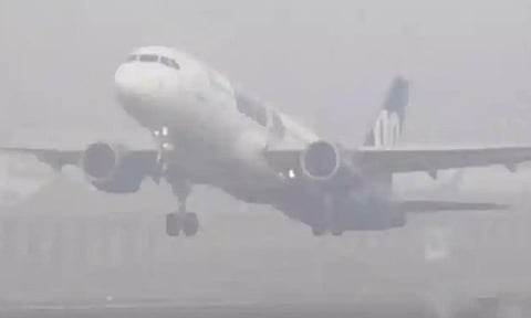 சென்னையில் கடும் பனிமூட்டம்- விமான சேவை பாதிப்பு