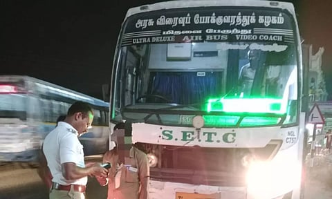 மதுபோதையில் அரசு பஸ் ஓட்டி வந்த டிரைவர் சிக்கினார்