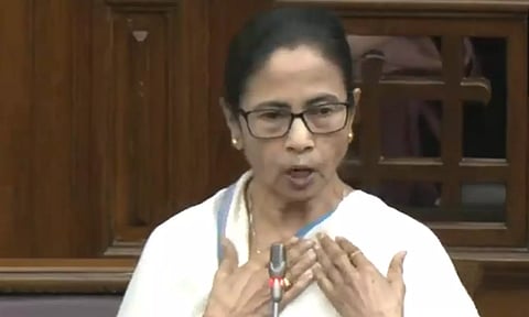 மகா கும்பமேளா மரண விழாவாக மாறிவிட்டது: மம்தா பானர்ஜி ஆவேசம்