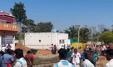 தர்மபுரியில் பட்டாசு குடோனில் வெடி விபத்து- 3 பேர் உயிரிழப்பு