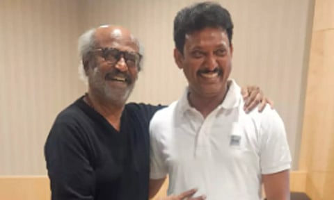 அரசுப் பள்ளி மாணவர்களுக்கு வாழ்த்து தெரிவித்த ரஜினிகாந்த்