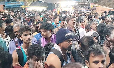 இன்று மகாசிவராத்திரி: சதுரகிரியில் குவிந்த ஆயிரக்கணக்கான பக்தர்கள்