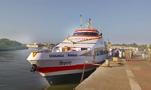 மோசமான வானிலை: நாகை-இலங்கை இடையே பயணிகள் கப்பல் போக்குவரத்து நிறுத்தம்