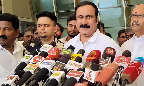 தமிழ்நாட்டில் இருமொழிக் கொள்கை தொடர வேண்டும்- அன்புமணி ராமதாஸ்