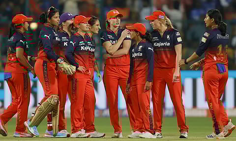 மகளிர் பிரீமியர் லீக்: 3-வது வெற்றி ஆர்வத்தில் பெங்களூரு அணி குஜராத்துடன்  மோதல்