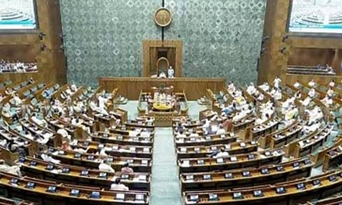 வக்பு திருத்த மசோதாவுக்கு மத்திய மந்திரிசபை ஒப்புதல்-  பெண் பிரதிநிதிகள் பங்கேற்க வாய்ப்பு