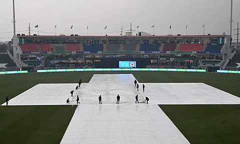 ஆறுதல் வெற்றி யாருக்கு?: பாகிஸ்தான்- வங்கதேசம் போட்டி தொடங்குவதில் தாமதம்