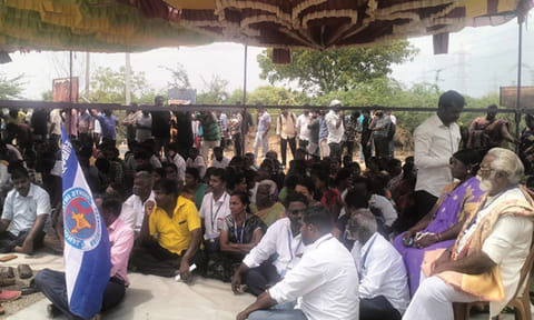 அனல்மின் நிலைய ஒப்பந்த தொழிலாளர்கள் தொடர் காத்திருப்பு போராட்டம்