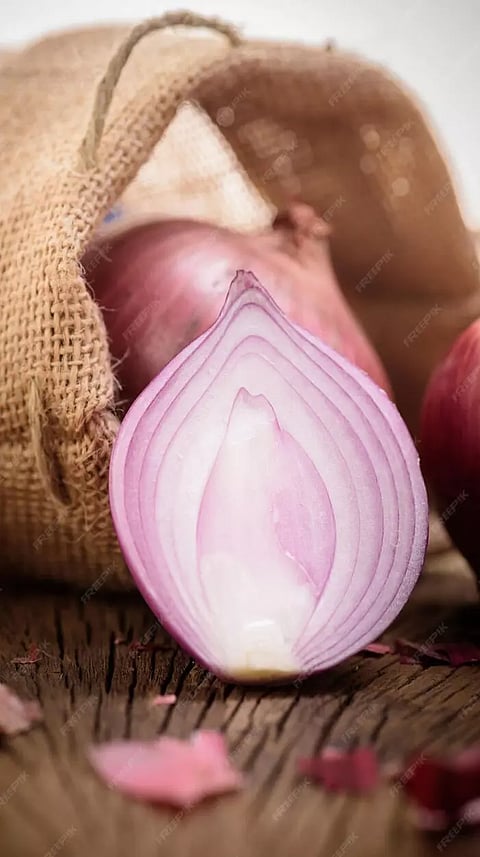 முடி அடர்த்தியாக வளர `வெங்காய ஹேர் மாஸ்க்'